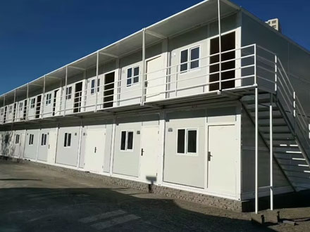 United Arab Emirates: Modular Container Homes on Construction Site Use